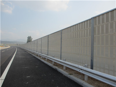 <a href=http://www.wuwudws.cn/news_article?news_id=123>隔聲屏障</a>
